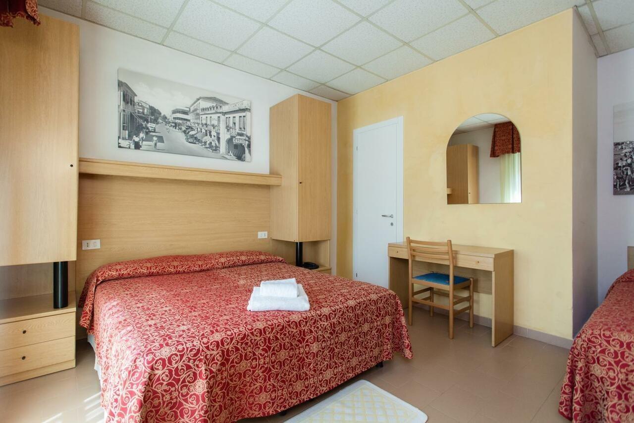Hotel Al Mare Lido di Jesolo Luaran gambar