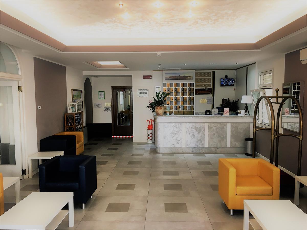 Hotel Al Mare Lido di Jesolo Luaran gambar