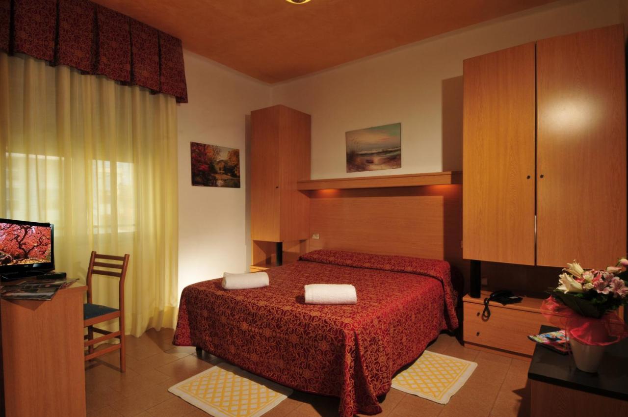 Hotel Al Mare Lido di Jesolo Bilik gambar